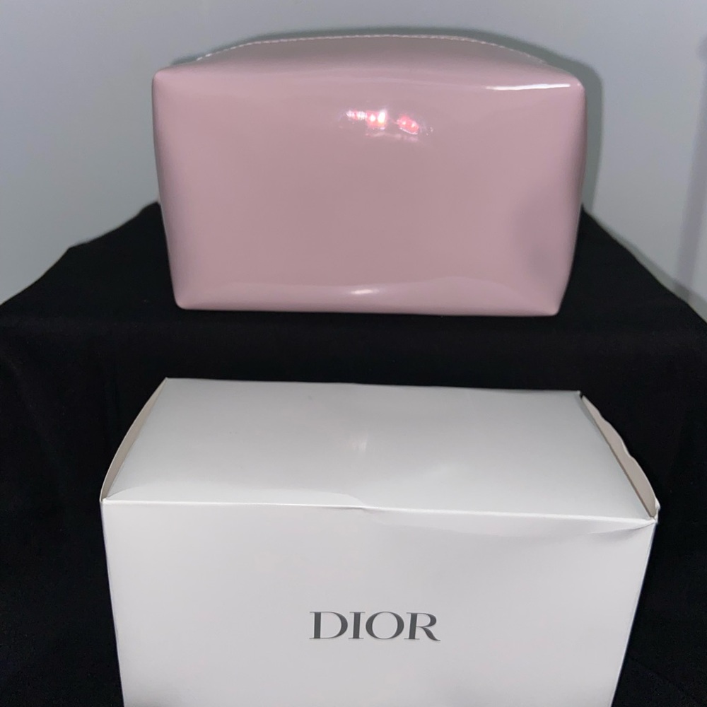 Dior 2026 Release Pink Leather Patent Cosmetic Bag NIB - Picture 4 of 5
